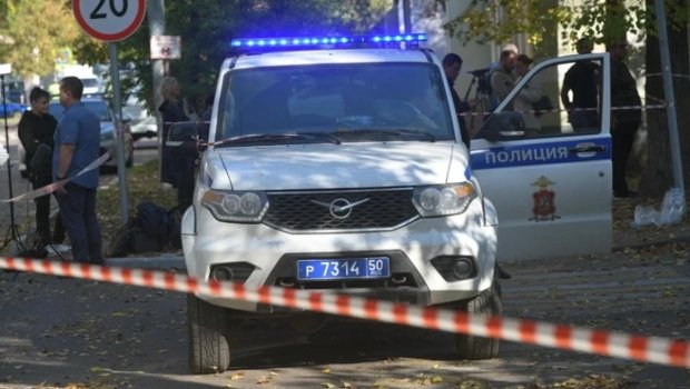 Rusiyada polis əməkdaşlarına hücum - Biri öldü