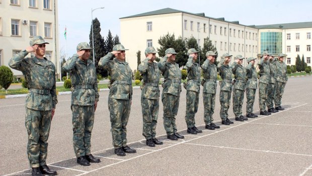 MN: Gənc əsgərlərin ailə üzvləri və yaxınları ilə görüşü məhdudlaşdırılıb - FOTO