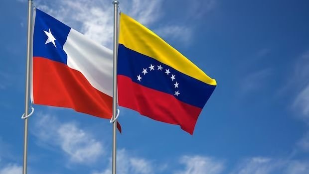 Çili Venesueladakı səfirini geri çağırdı