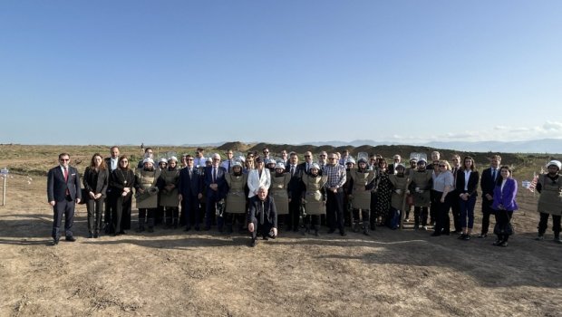 Aİ rəsmisi: “Minatəmizləmədə Azərbaycanın ən böyük dəstəkçisiyik” – FOTO 
