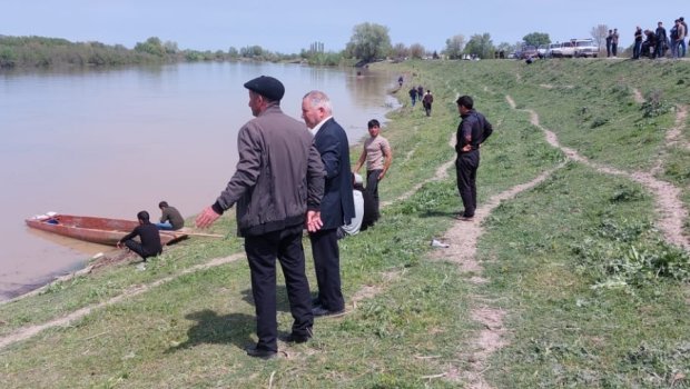 Kürdə batan altı yaşlı uşaq və atasının axtarışları davam edir - FOTO/VİDEO