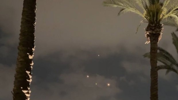 “Dəmir Qübbə” hücumları belə dəf etdi - VİDEO