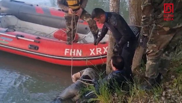 Qızı ilə birgə Kürdə boğulan kişinin meyitinin sudan çıxarılma ANI – VİDEO 