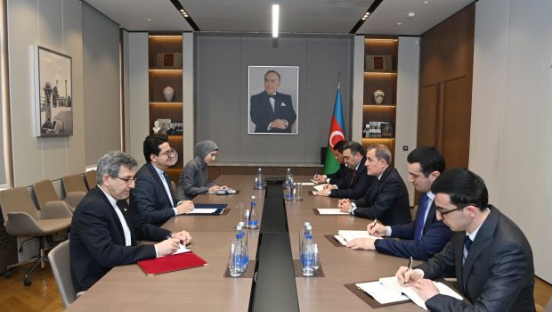 Ceyhun Bayramov İran səfirini diplomatik fəaliyyətinin başa çatması münasibətilə qəbul edib