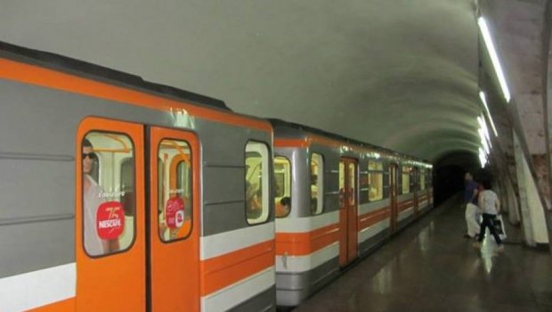 İrəvan metrosunda qatarın altına atılan sərnişin öldü