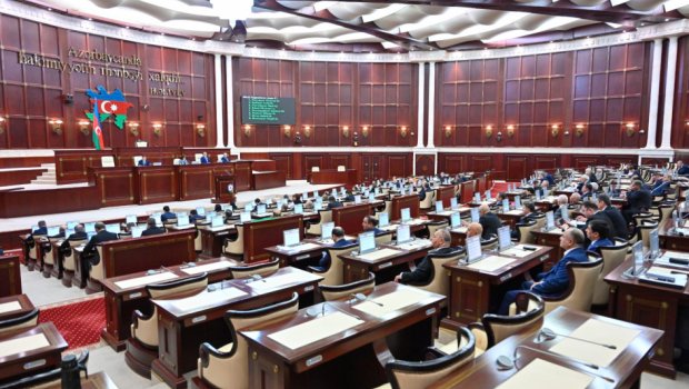 Milli Məclisin növbəti plenar iclasında 18 məsələ müzakirə olundu - FOTO