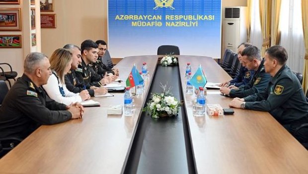 Azərbaycan və Qazaxıstanın hərbi mütəxəssisləri arasında görüşlər keçirilib - FOTO