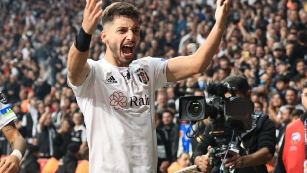 “Beşiktaş” bu futbolçu ilə müqaviləni uzatdı