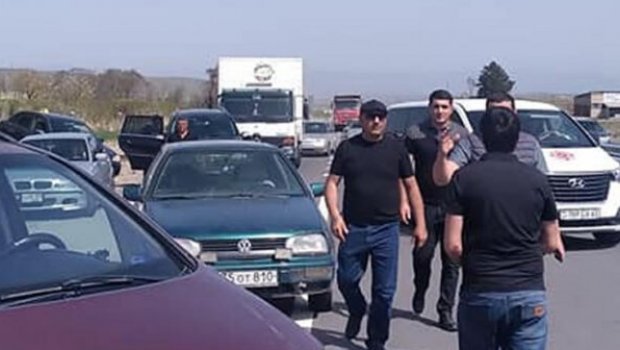 Ermənilər İrana gedən avtomobil yolunu da bağladılar - VİDEO