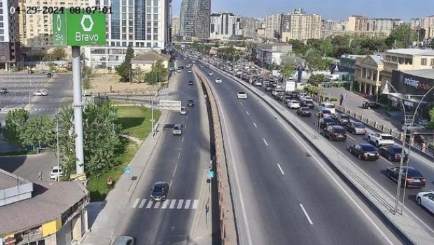 Bakının bir sıra küçələrində sıxlıq var - SİYAHI + FOTO