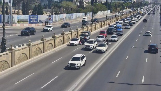 Bakıda nasaz maşın sıxlıq yaratdı