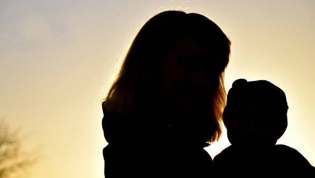 Sumqayıtda ana övladları ilə İTKİN DÜŞDÜ 