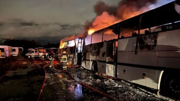 Türkiyədə 15 avtobus külə döndü - FOTO