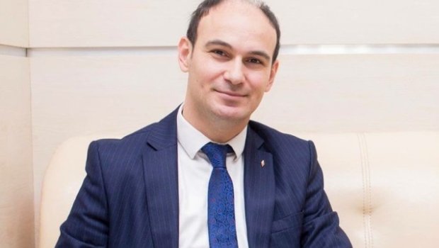 Gömrük Komitəsi sədrinin yeni müşaviri o oldu