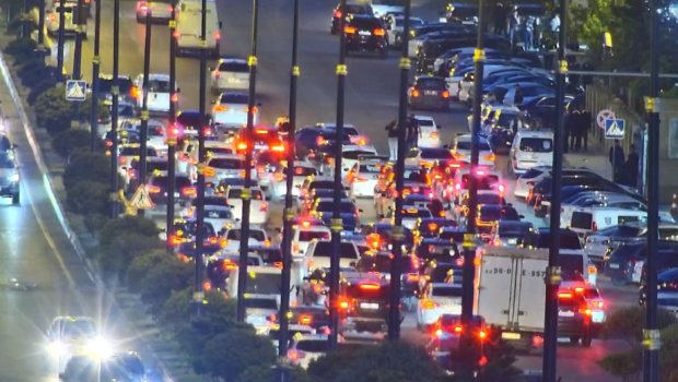Yasamalda yol qəzası olub, tıxac yaranıb