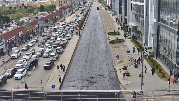 Sürücülərin NƏZƏRİNƏ: Bakıda bu yol bağlıdır