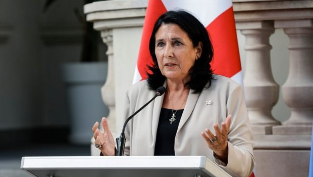 Gürcüstan Prezidenti müxalifəti son dərəcə diqqətli olmağa çağırdı