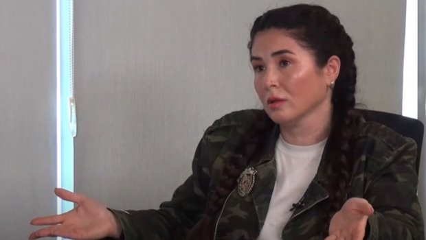 Elnarə: “İndi şou-biznesdə sənət yox, estetik əməliyyatlar yada düşür” - VİDEO