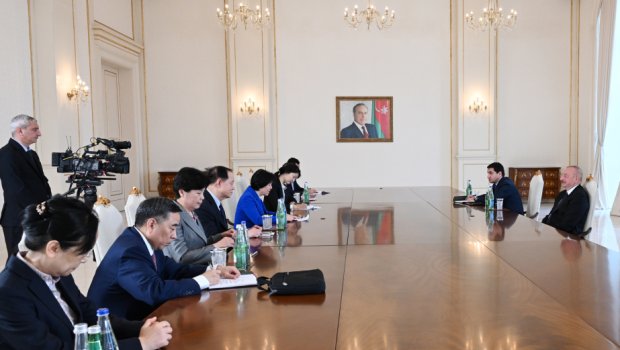 Prezident Çin Xalq Siyasi Məşvərət Şurasının Ümumçin Komitəsinin sədr müavinini qəbul edib - FOTO/VİDEO