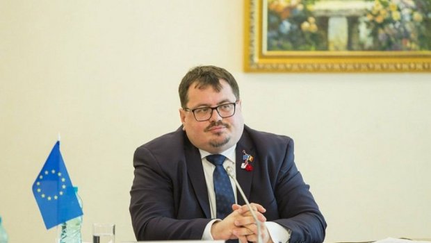 Mixalko: “Aİ Bakı ilə İrəvan arasında münasibətlərin normallaşdırılmasında irəliləyişi dəstəkləyir”