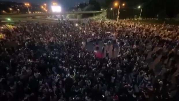 Tbilisidə etirazlar yenidən BAŞLAYIB - VİDEO 