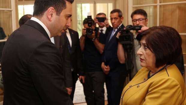 Sahibə Qafarova Alen Simonyanla ayaqüstü SÖHBƏT ETDİ