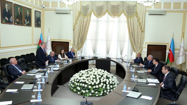 Azərbaycanın dövlətçilik tarixinə həsr edilmiş elmi diskussiya keçirilib - FOTO