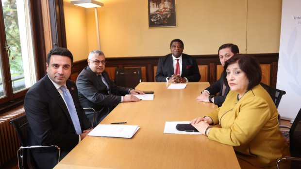 Azərbaycan və Ermənistan parlamentlərinin sədrləri GÖRÜŞDÜ - FOTO