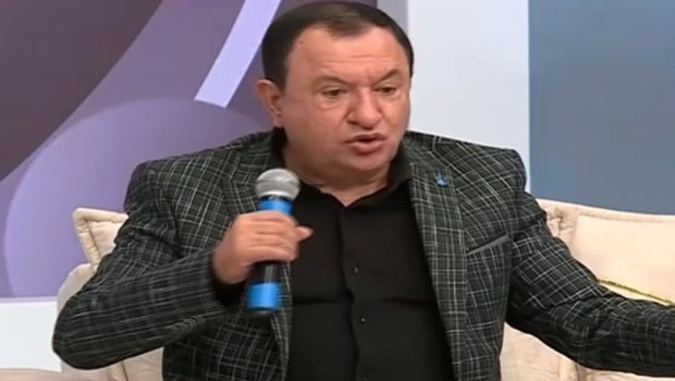Cavad Rəcəbov: “SSRİ vaxtı AzTV-dəki qadağaya görə mahnımın sözlərini dəyişdirdim” – VİDEO 