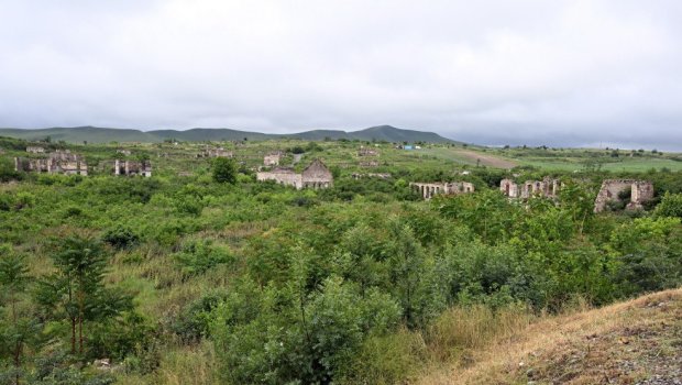 Füzuli Memorial Kompleksində dağıdılmış binaların xarabalıqları qorunub saxlanılacaq