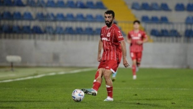 “Araz Naxçıvan” daha bir futbolçu müqaviləni UZATDI