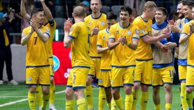 Qazaxıstan millisinin Azərbaycanla oyun üçün heyəti AÇIQLANDI