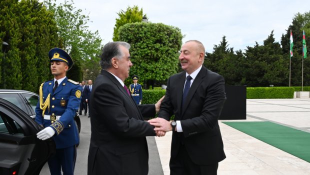 Tacikistan Prezidentinin rəsmi qarşılanma mərasimi oldu - FOTO