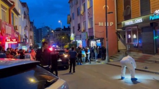 İstanbulda kafeyə silahlı basqın olub, ölən və yaralılar var - VİDEO 