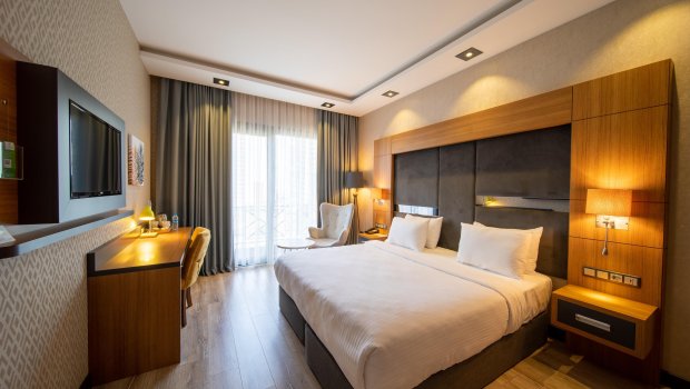 Paytaxtda OLAY: Yeni tanış olduğu qadınla hotelə getdi, soyuldu