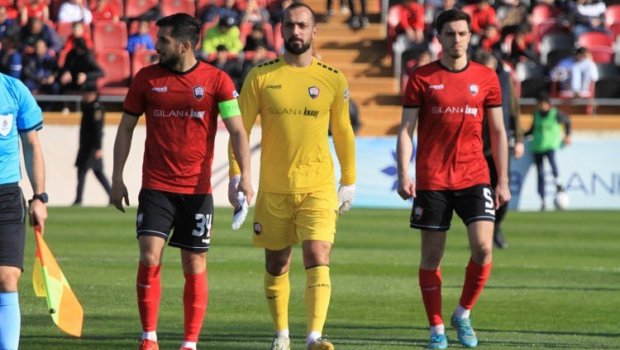 “Qəbələ”nin qapıçısı keçmiş klubuna QAYIDIR
