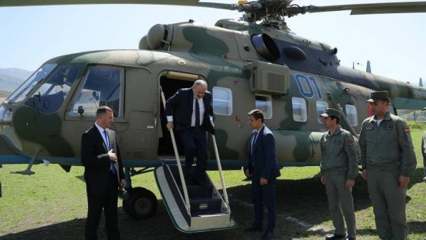 Paşinyanın helikopteri təcili ENİŞ ETDİ - VİDEO