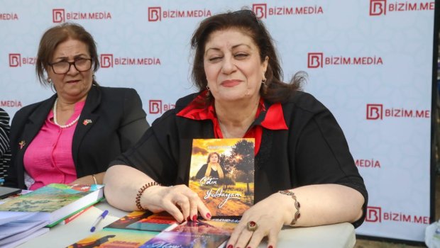 Şairə Dilguşə Gülümcanın kitabları festivalın TƏQDİMATINDA - FOTO
