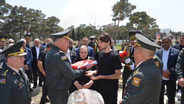 General-mayor Dadaş Rzayev son mənzilə yola salındı - FOTO