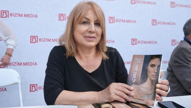 Yazıçı Narıngül Nadirin İMZA günü KEÇİRİLDİ - FOTO