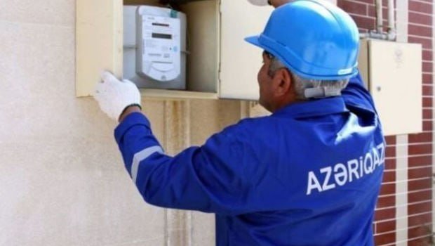 Ev sahibinin kommunal xidmətlə bağlı evə gələn qurum əməkdaşından sənəd tələb etmək HÜQUQU varmı?