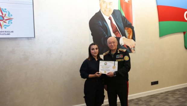 Fövqəladə hallar könüllüləri təltif edilib - FOTO