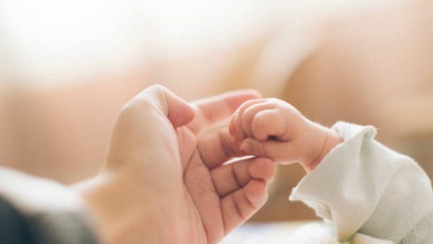 Azərbaycanda yeni doğulan körpələrin sayı ilbəil azalır – FOTO