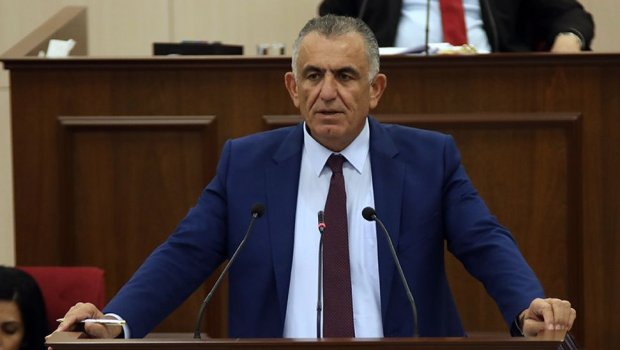 Nazim Çavuşoğlu: “Şimali Kipr bir neçə azərbaycanlı şəhid ailəsi üzvlərinə təhsil təqaüdü verəcək”