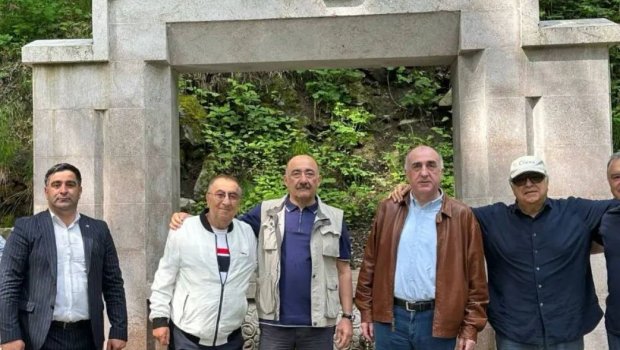 Elmar Məmmədyarovla türkiyəli qonaq arasında Şuşada MARAQLI DİALOQ: “Mən tarixdə qalmışam” - FOTO/VİDEO