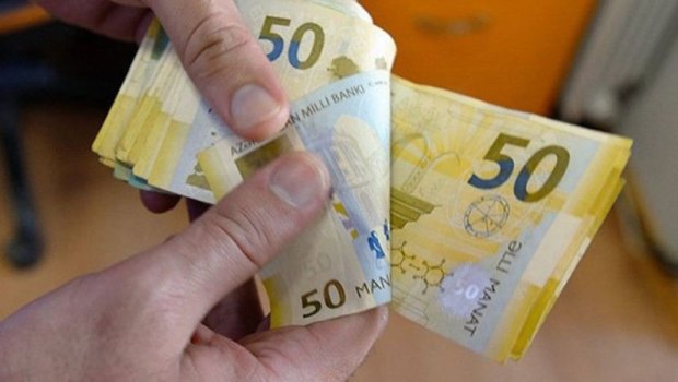 Xəstəxanada işə düzəltmə adı ilə qadının dörd min manatını taladılar