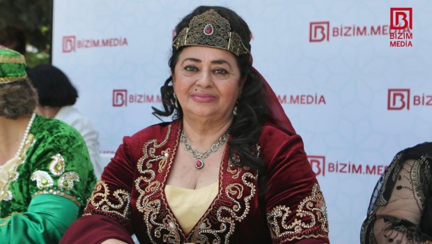 Festivalda şairə Cəvahir Qaraqızının kitabları TƏQDİM OLUNDU - FOTO