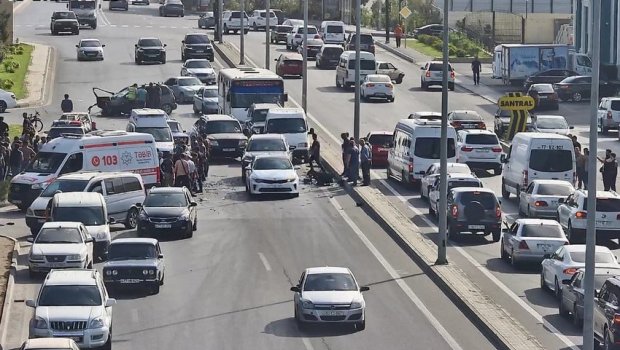 Şüvəlan istiqamətindəki yol qəzası sıxlığa səbəb OLDU