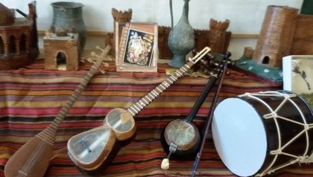 Bakıda keçmiş məhkum musiqi alətləri OĞURLADI