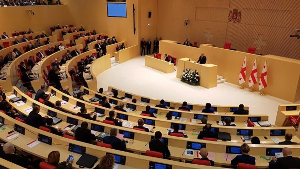 Gürcüstan parlamentinin sədri bu gün “Xarici agentlər \